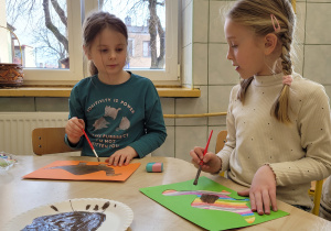 W świecie dinozaurów - praca plastyczna.