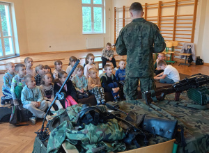 Żołnierze 25 Brygady Kawalerii Powietrznej w naszej szkole